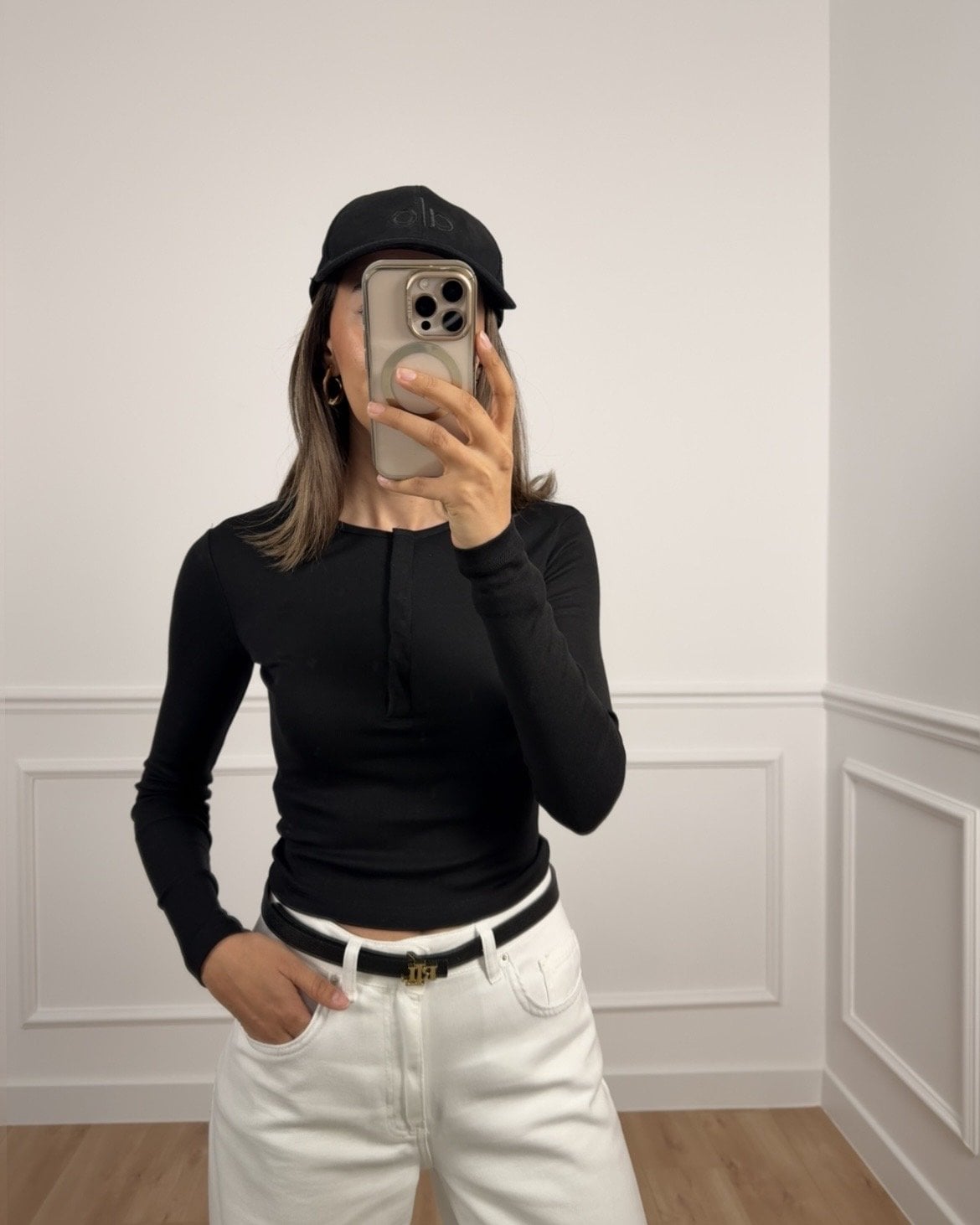 Mia Siyah Uzun Kollu Çıtçıtlı Tişört