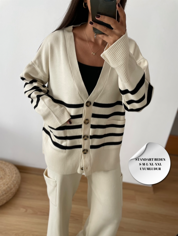 Ekru Çizgili Oversize Hırka