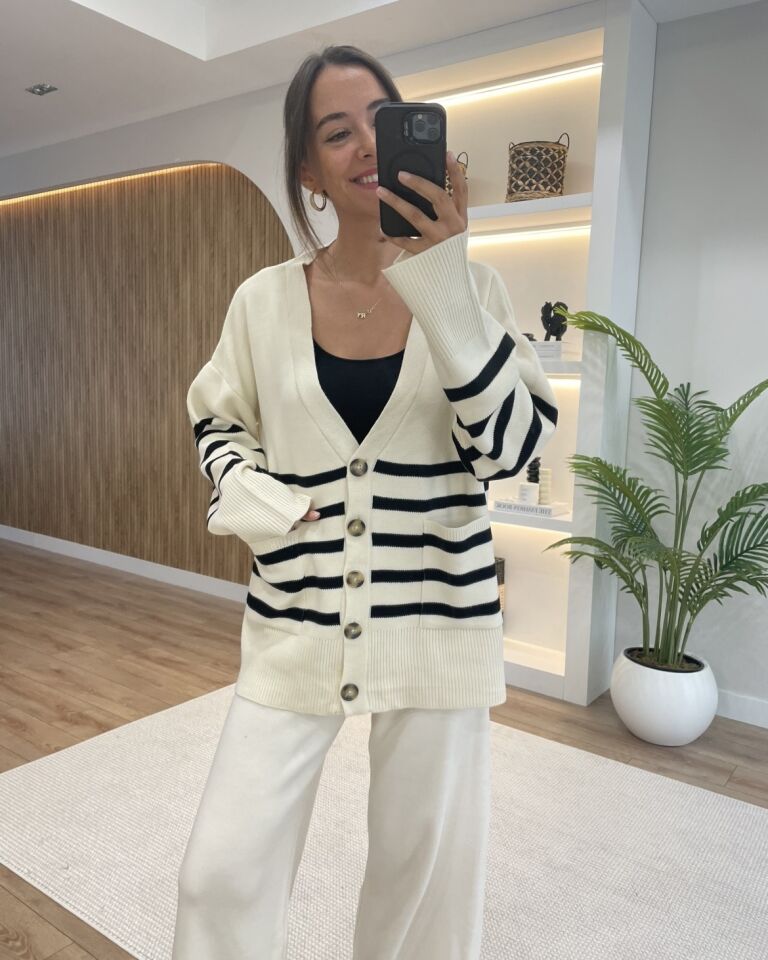 Neva Ekru Çizgili Oversize Hırka