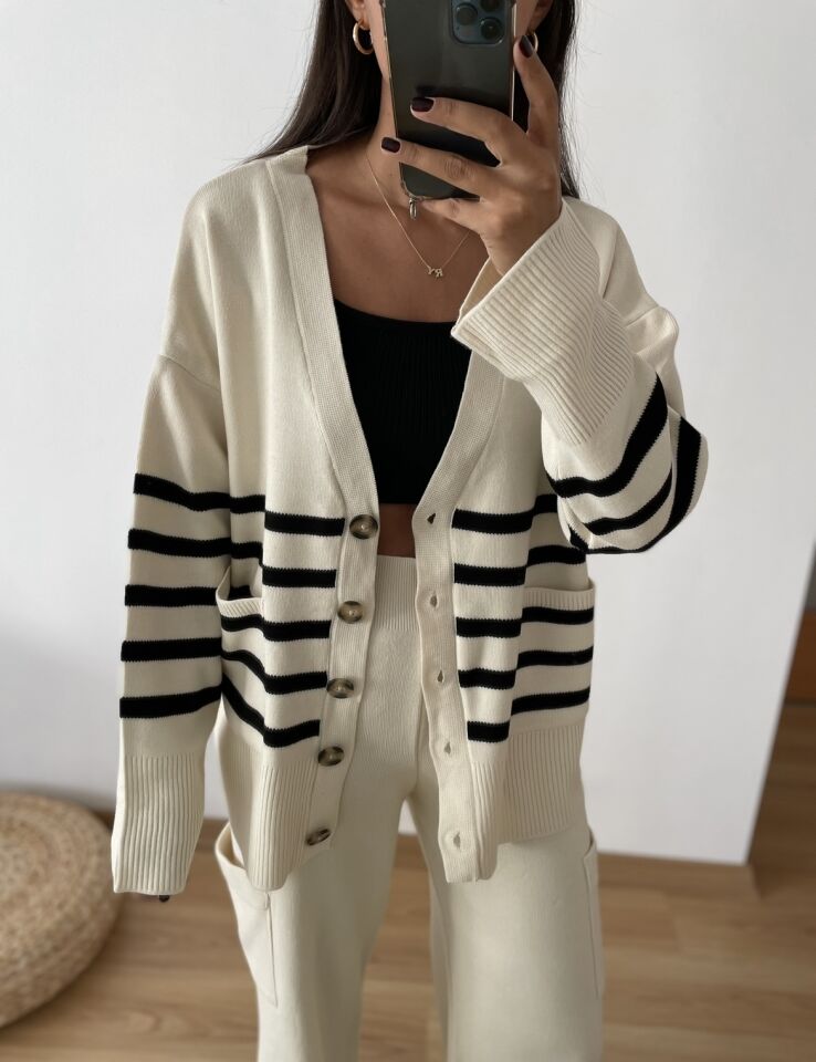 Ekru Çizgili Oversize Hırka
