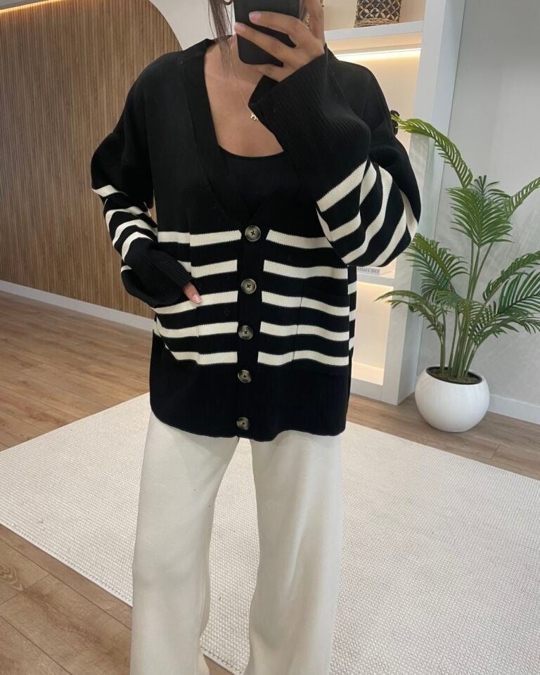 Neva Siyah Çizgili Oversize Hırka