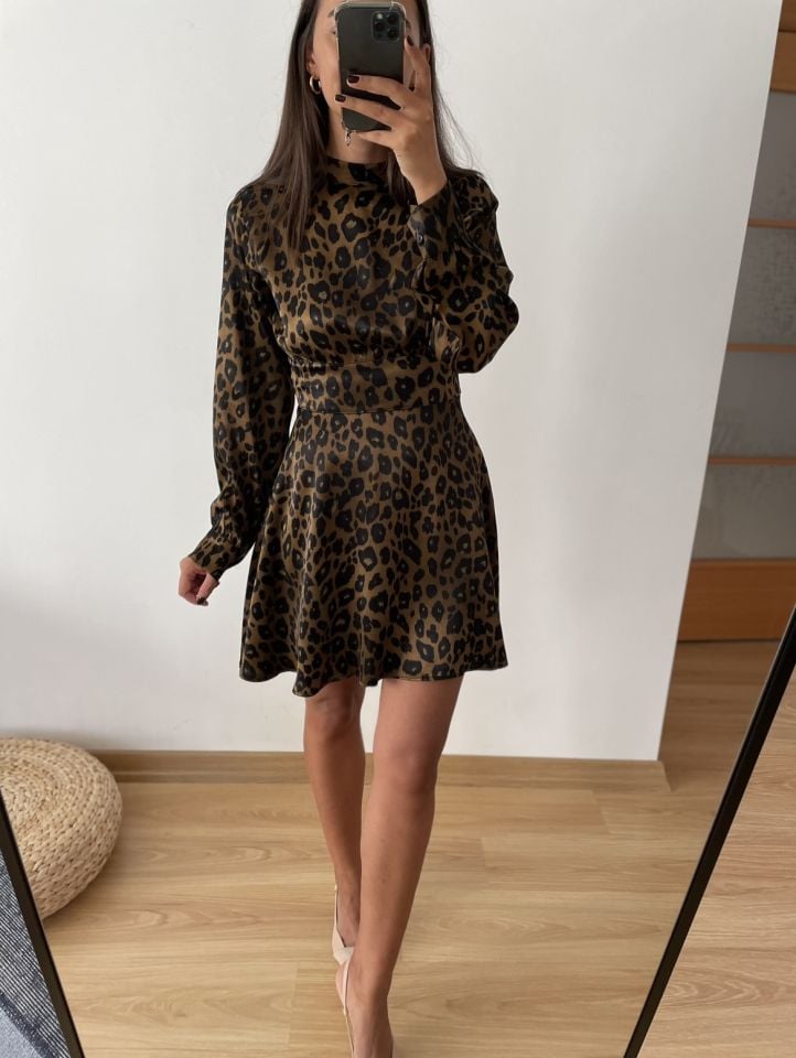 Leyra Leopar Desenli Yanları Volanlı Saten Elbise