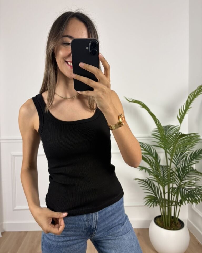 Arya Siyah U Yaka Fitilli Atlet