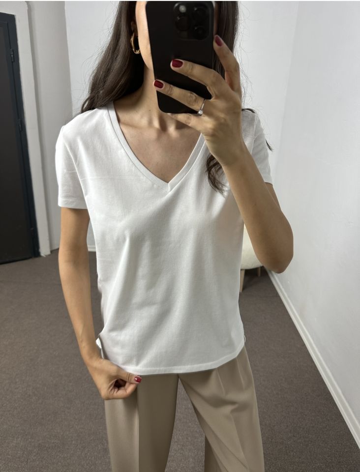 Selora Beyaz Dilvin V Yaka Basic Tişört