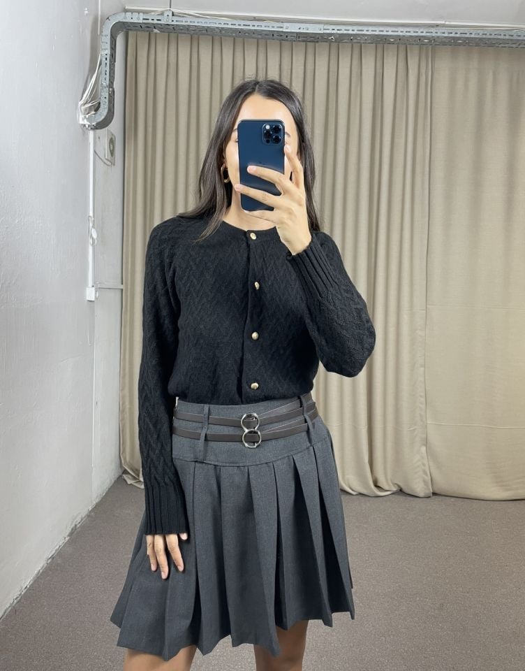 Lioraen Siyah Yün Dokulu Hırka