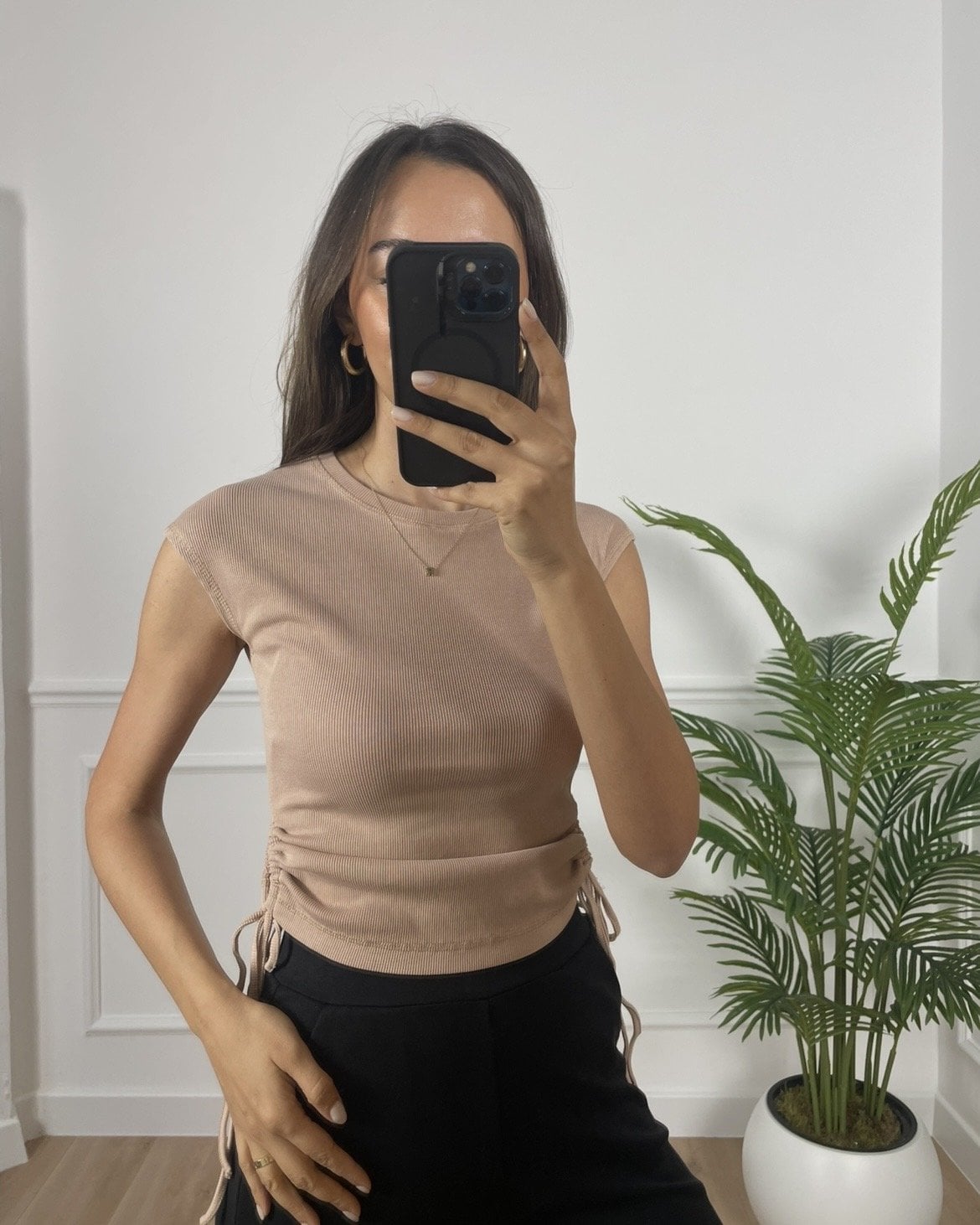 Pera Bej Pencere Detaylı Bluz