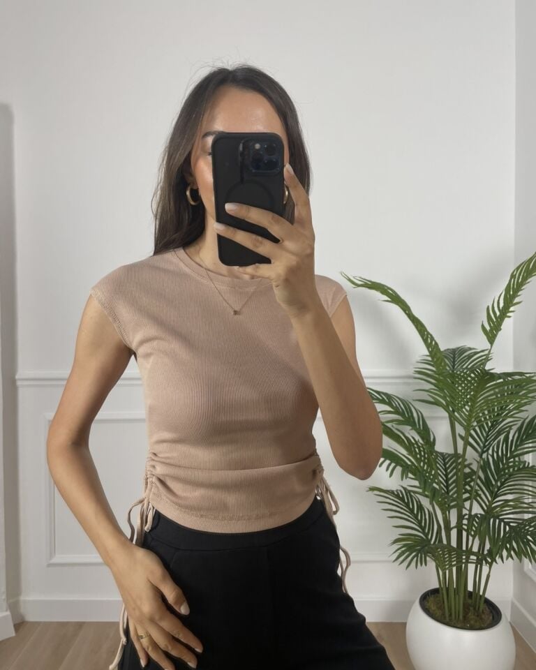 Pera Bej Pencere Detaylı Bluz