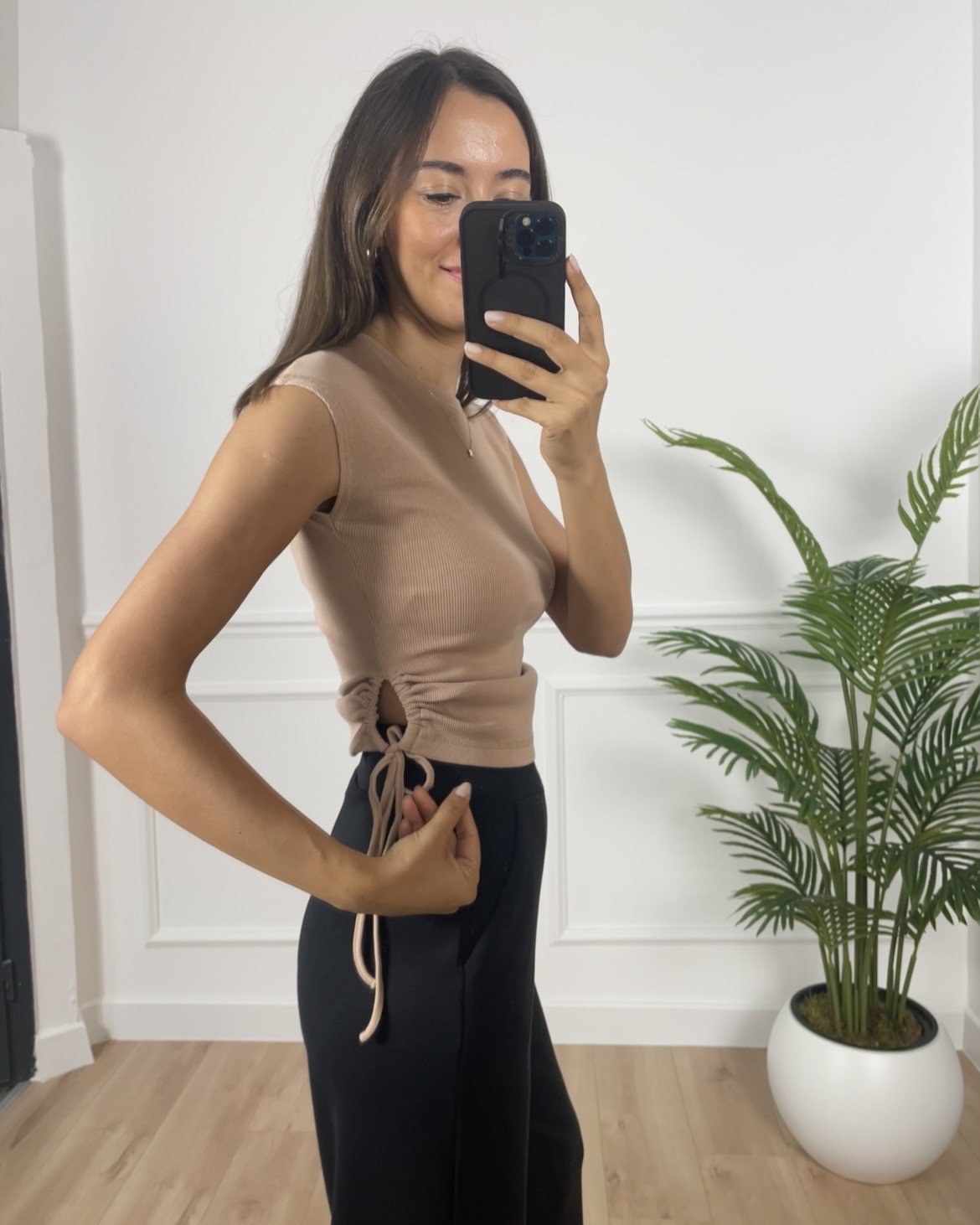 Pera Bej Pencere Detaylı Bluz