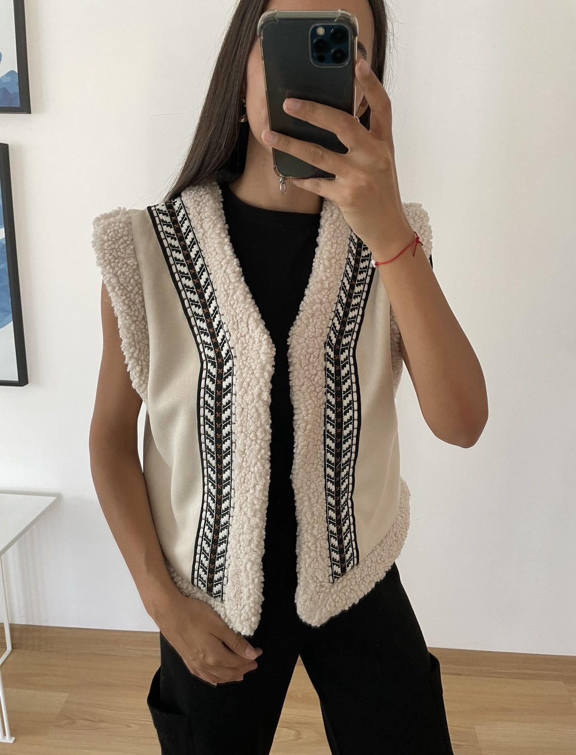 Norela Bej Etnik Desen Peluş Premium Yelek