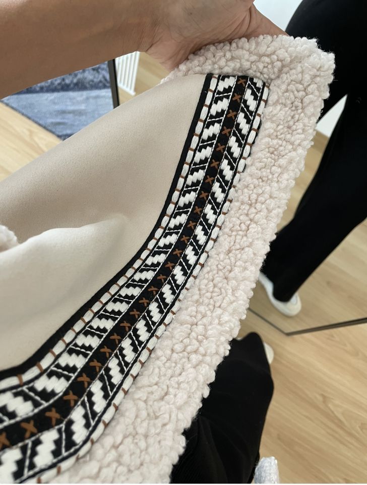 Norela Bej Etnik Desen Peluş Premium Yelek