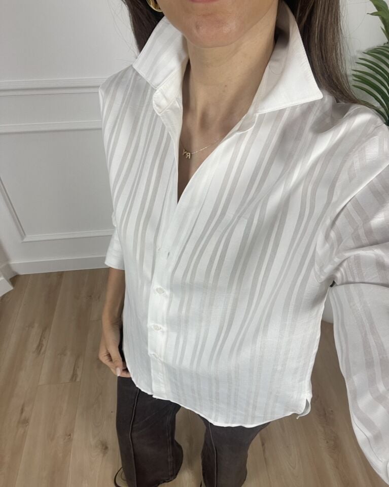 Cloe Beyaz Çizgi Desenli Premium Gömlek