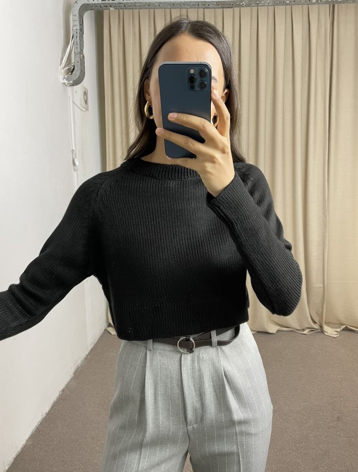 Armel Siyah Crop Kazak