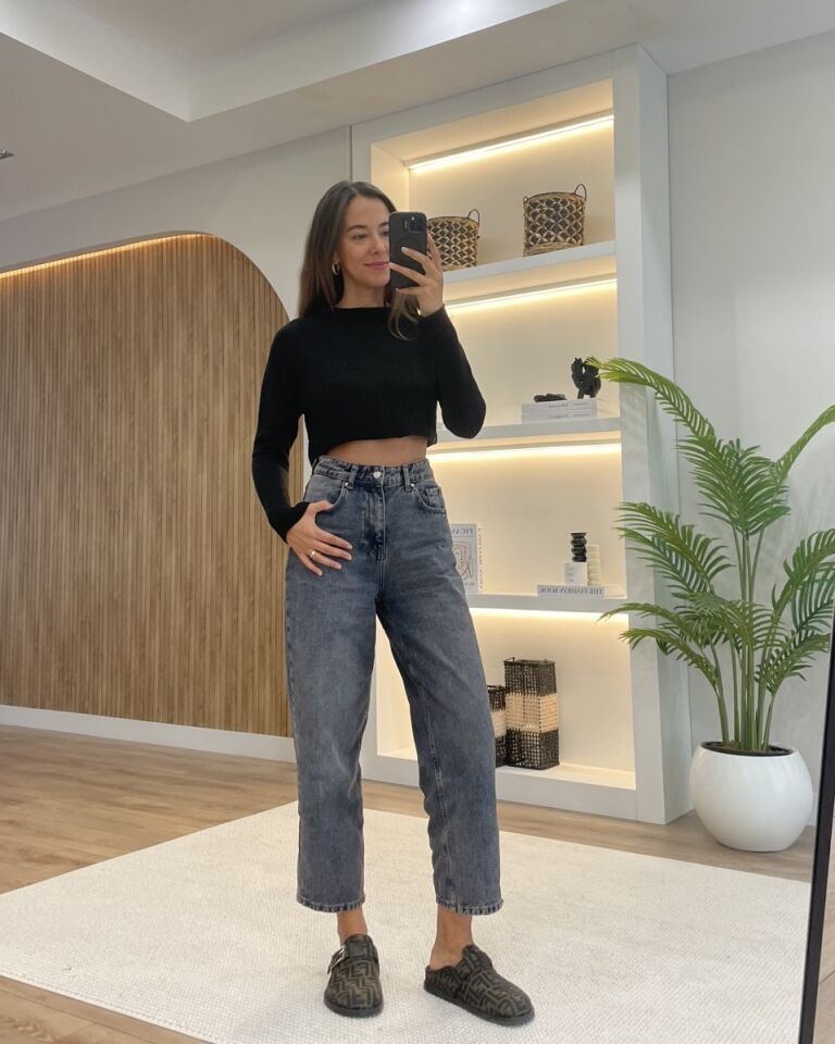 Armel Siyah Crop Kazak