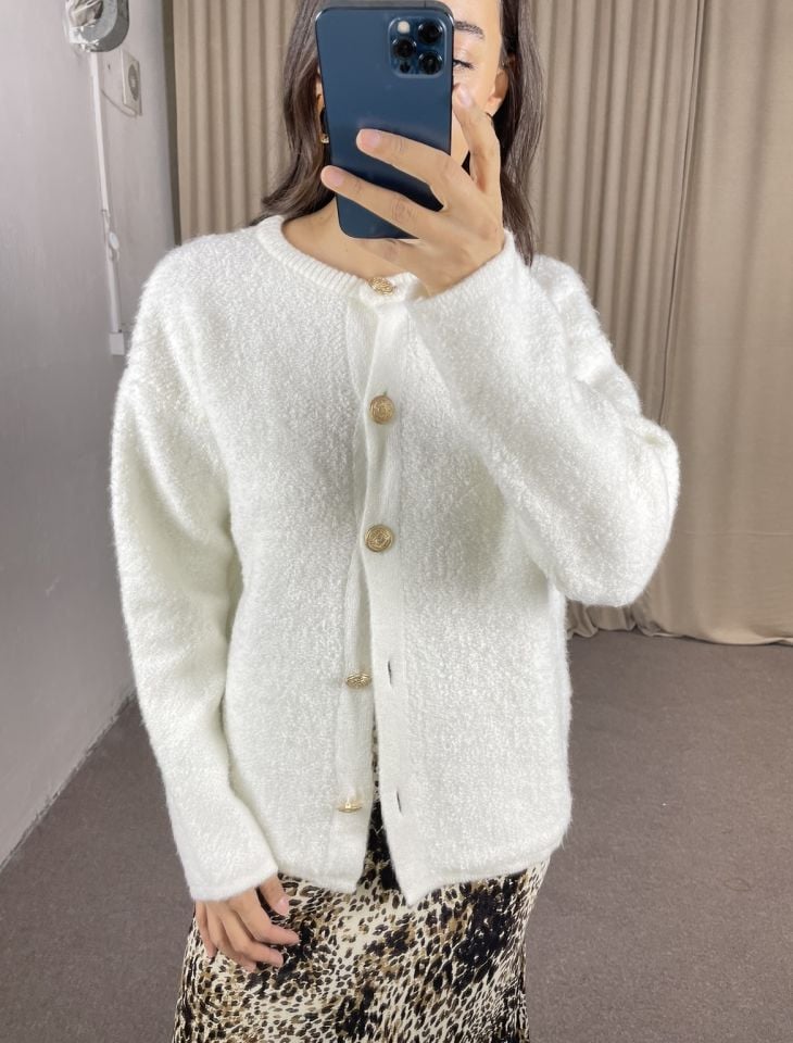 Laris Ekru Gold Düğmeli Buklet Hırka