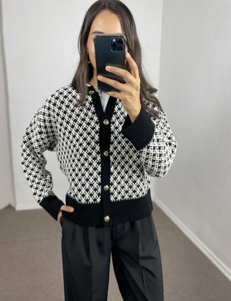 Loriane Siyah Gold Düğmeli Desenli Premium Hırka