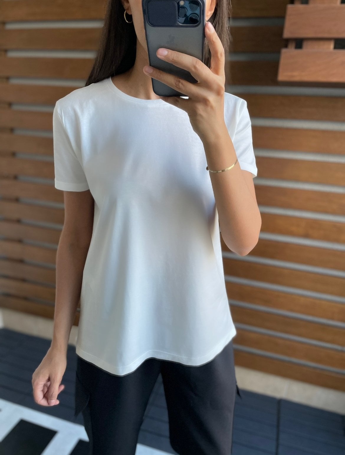 Avella Beyaz Dilvin Ön Kısa Arka Uzun Tişört