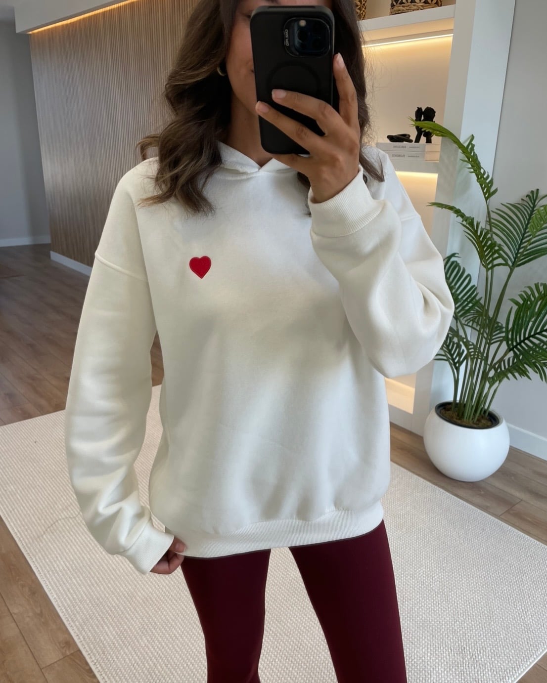 Melora Ekru Kalp Nakışlı Oversize Sweatshirt