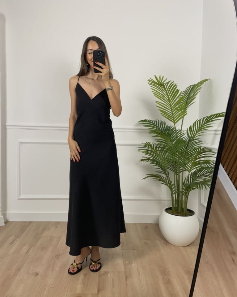 Arvin Siyah Askılı Maxi Elbise