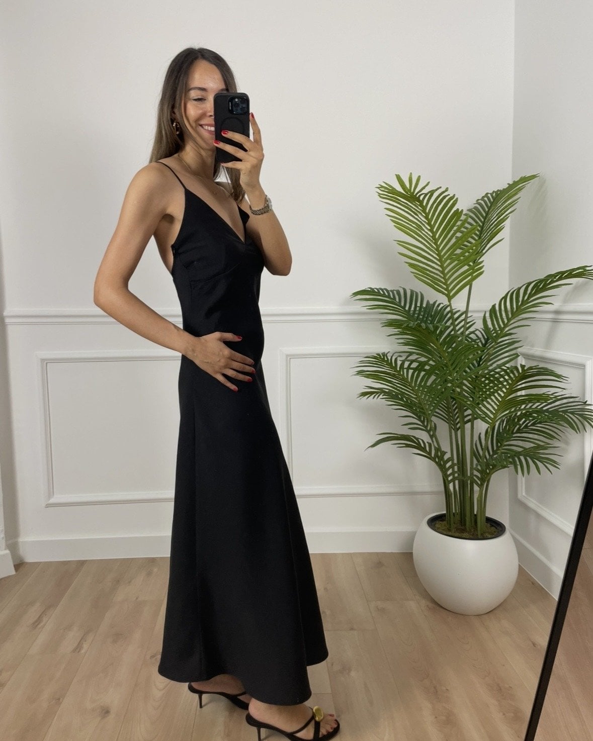 Arvin Siyah Askılı Maxi Elbise