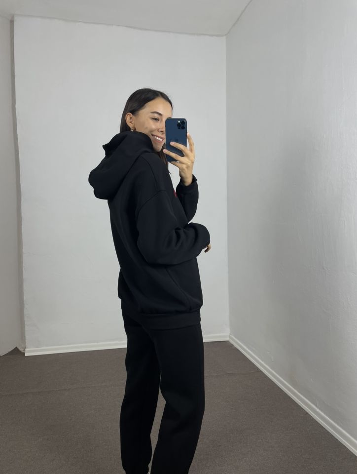 Siyah Kalp Nakışlı Oversize Sweatshirt