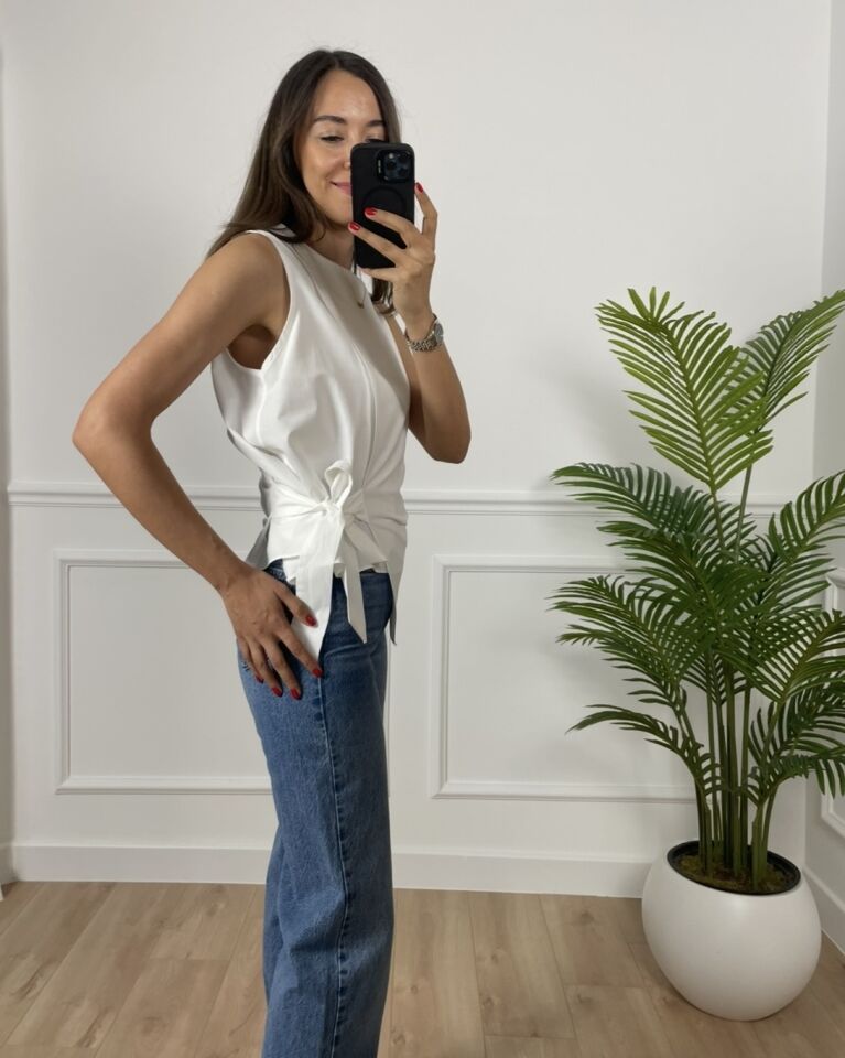 Nice Beyaz Bağlama Detaylı Bluz