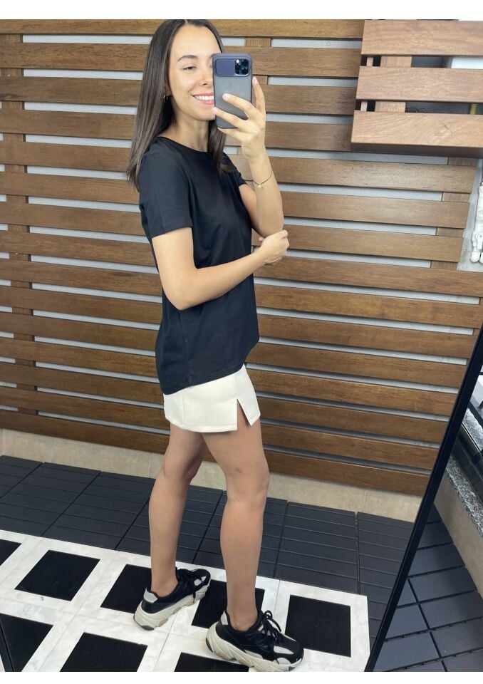 Avella Siyah Dilvin Ön Kısa Arka Uzun Tişört