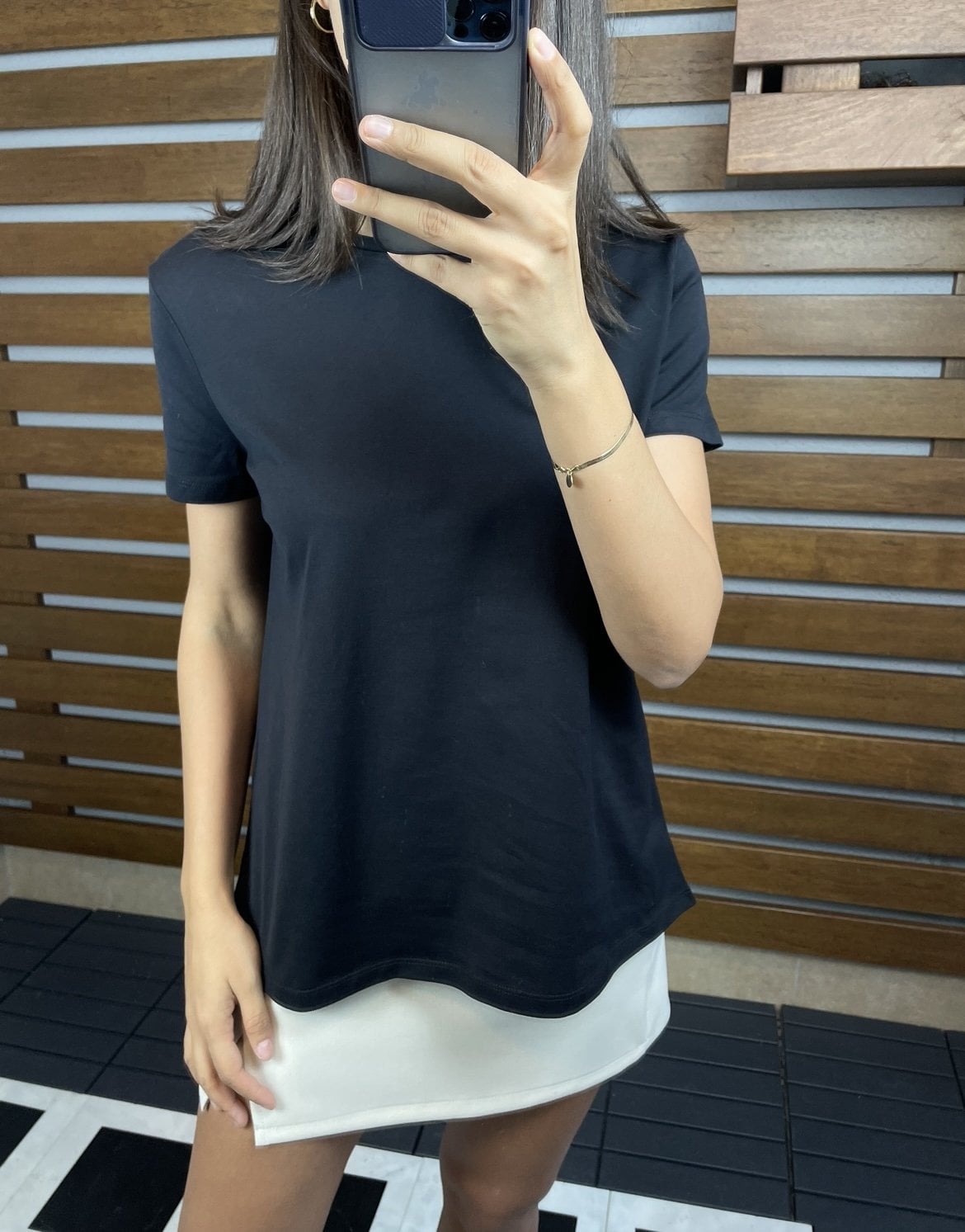 Avella Siyah Dilvin Ön Kısa Arka Uzun Tişört