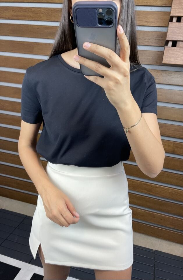 Avella Siyah Dilvin Ön Kısa Arka Uzun Tişört