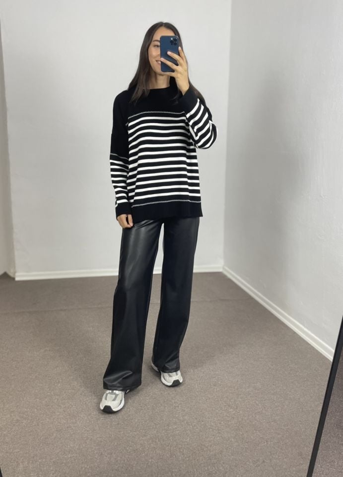 Oriana Siyah Ekru Çizgili Oversize Kazak