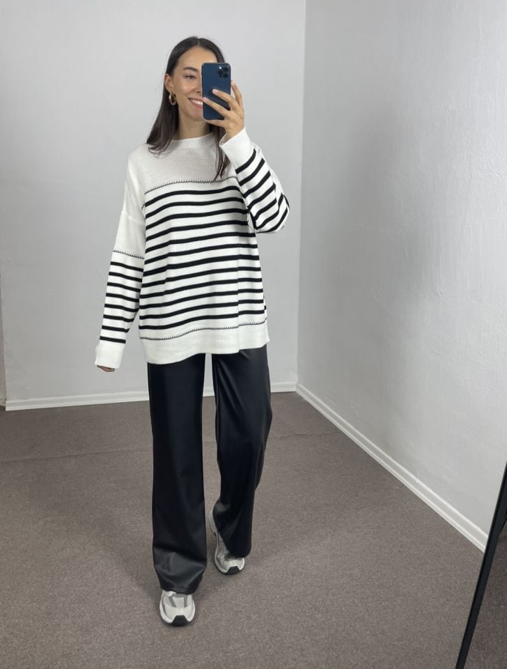 Oriana Ekru Siyah Çizgili Oversize Kazak