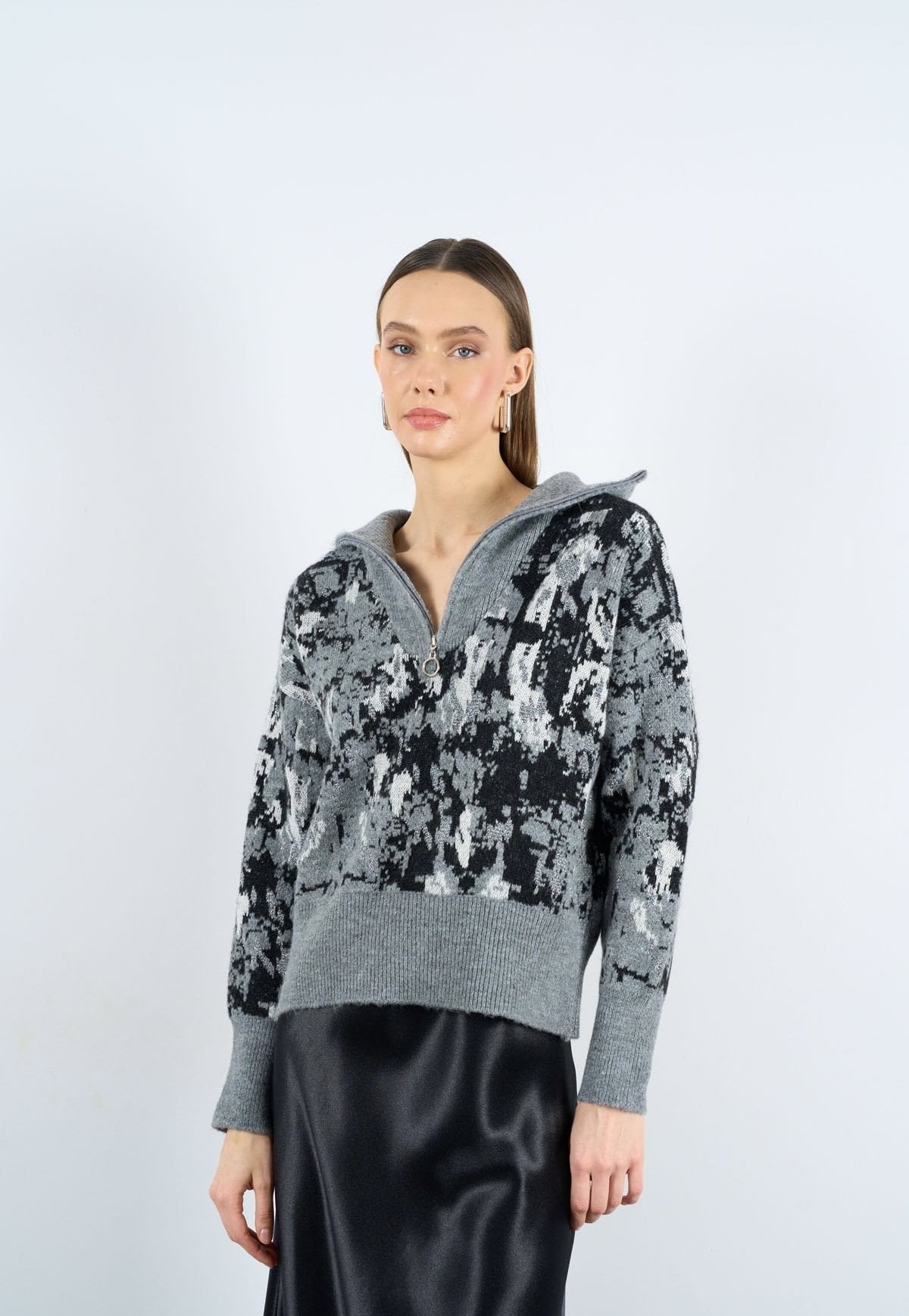 Vela Gri Siyah Simli Yarım Fermuarlı Premium Kazak