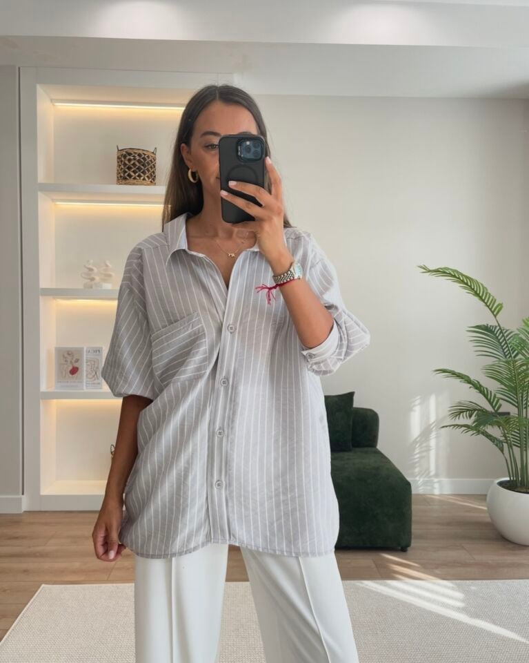 Soraya Gri Çizgili Oversize Viskon Gömlek