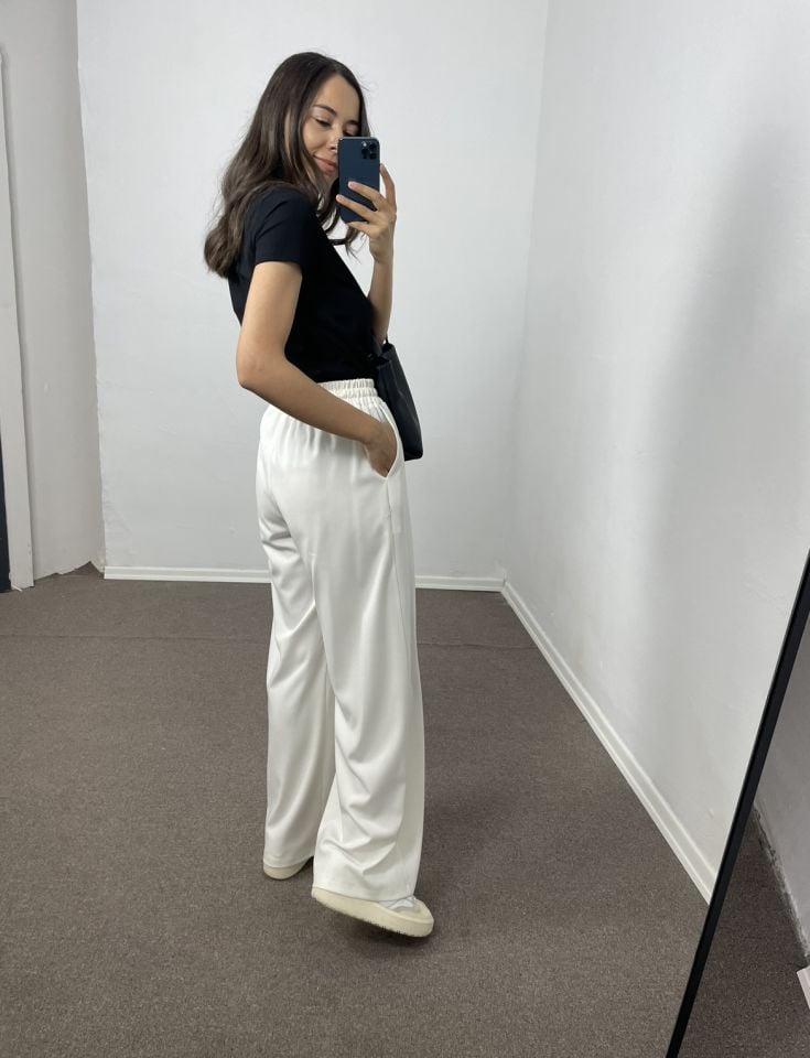 Ekru Geniş Paça Pileli Pantolon