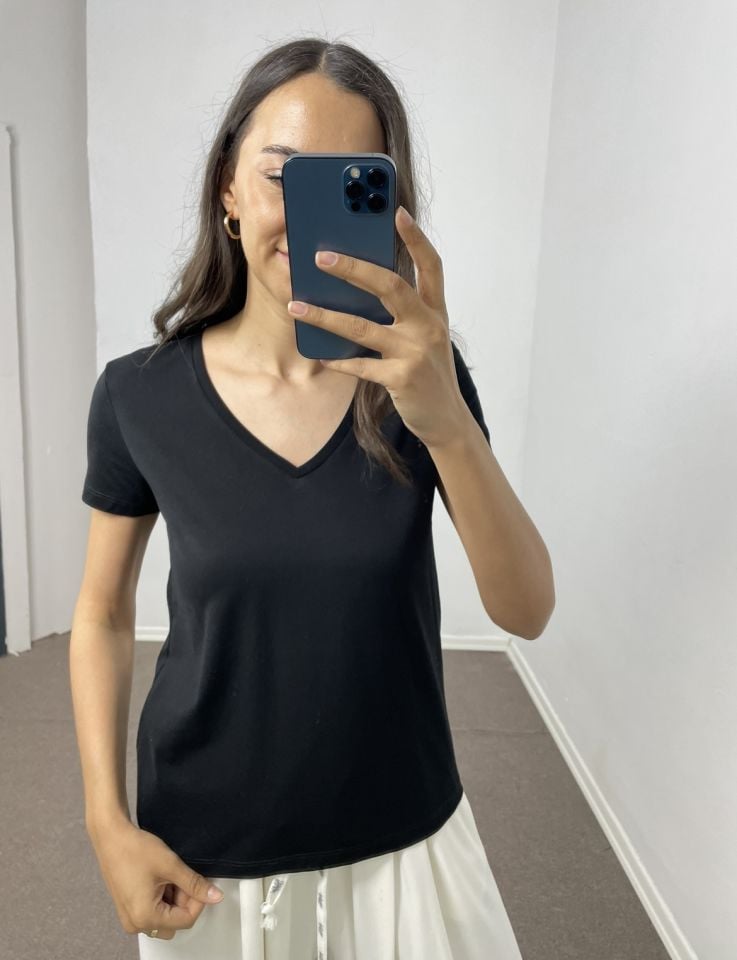 Selora Siyah Dlv V Yaka Basic Tişört