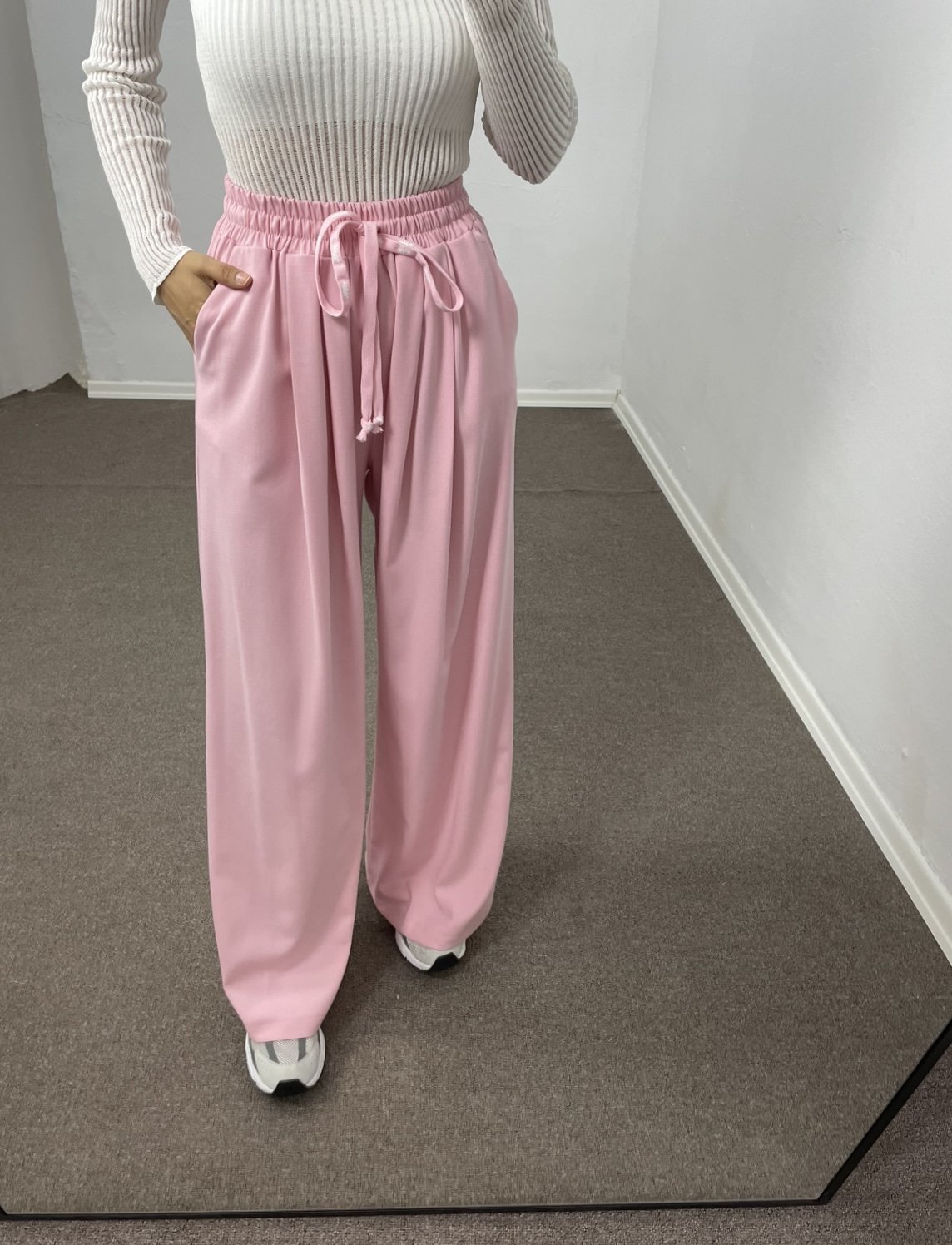 Mirea Pembe Geniş Paça Pileli Pantolon