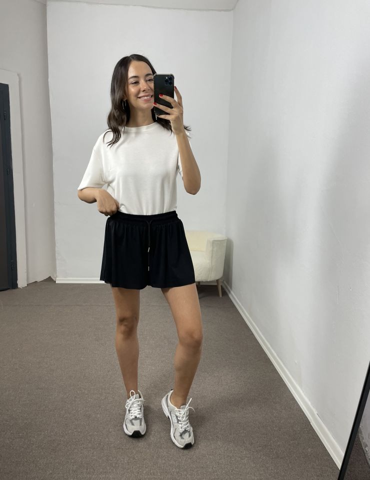 Beyaz Lazer Kesim Modal Tişört