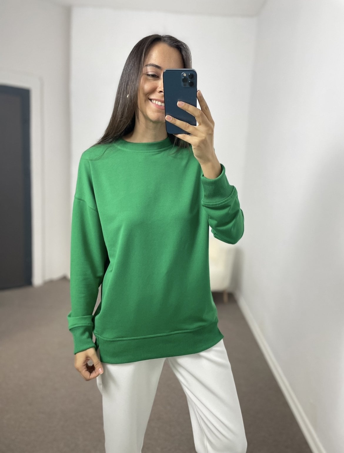 Selara Yeşil Yanları Yırtmaçlı Sweatshirt