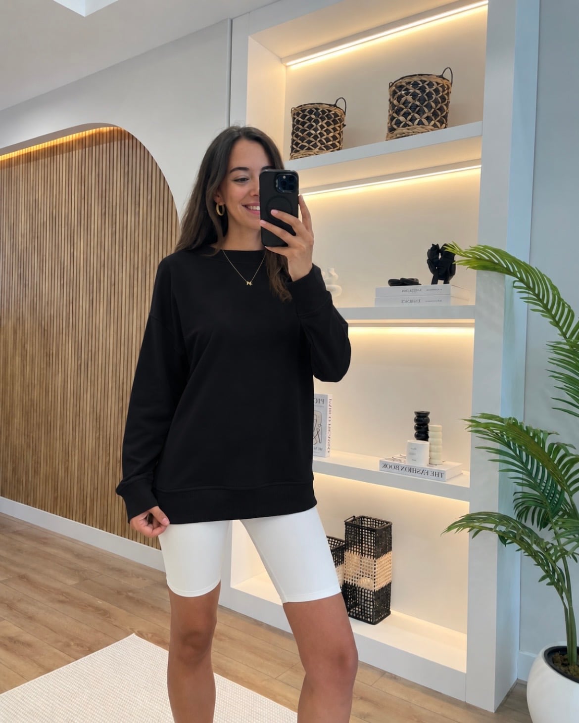 Selara Siyah Yanları Yırtmaçlı Sweatshirt