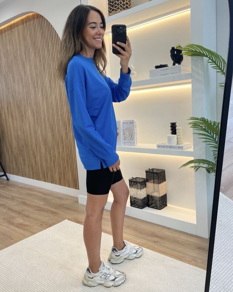 Selara Mavi Yanları Yırtmaçlı Sweatshirt