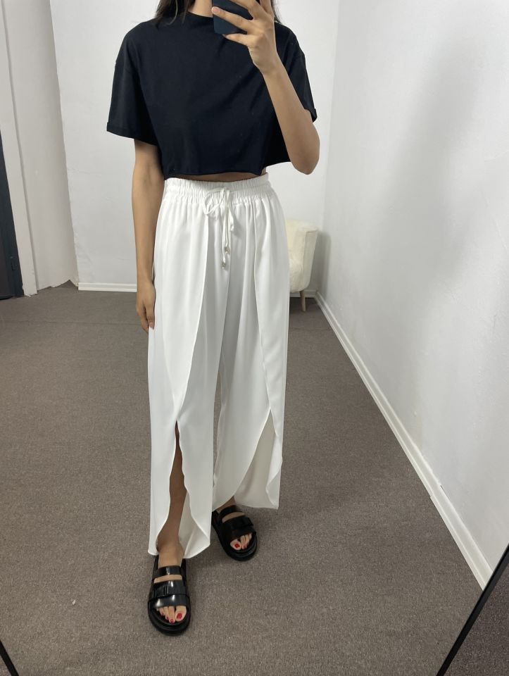 Lareen Beyaz Yırtmaçlı Pareo Pantolon