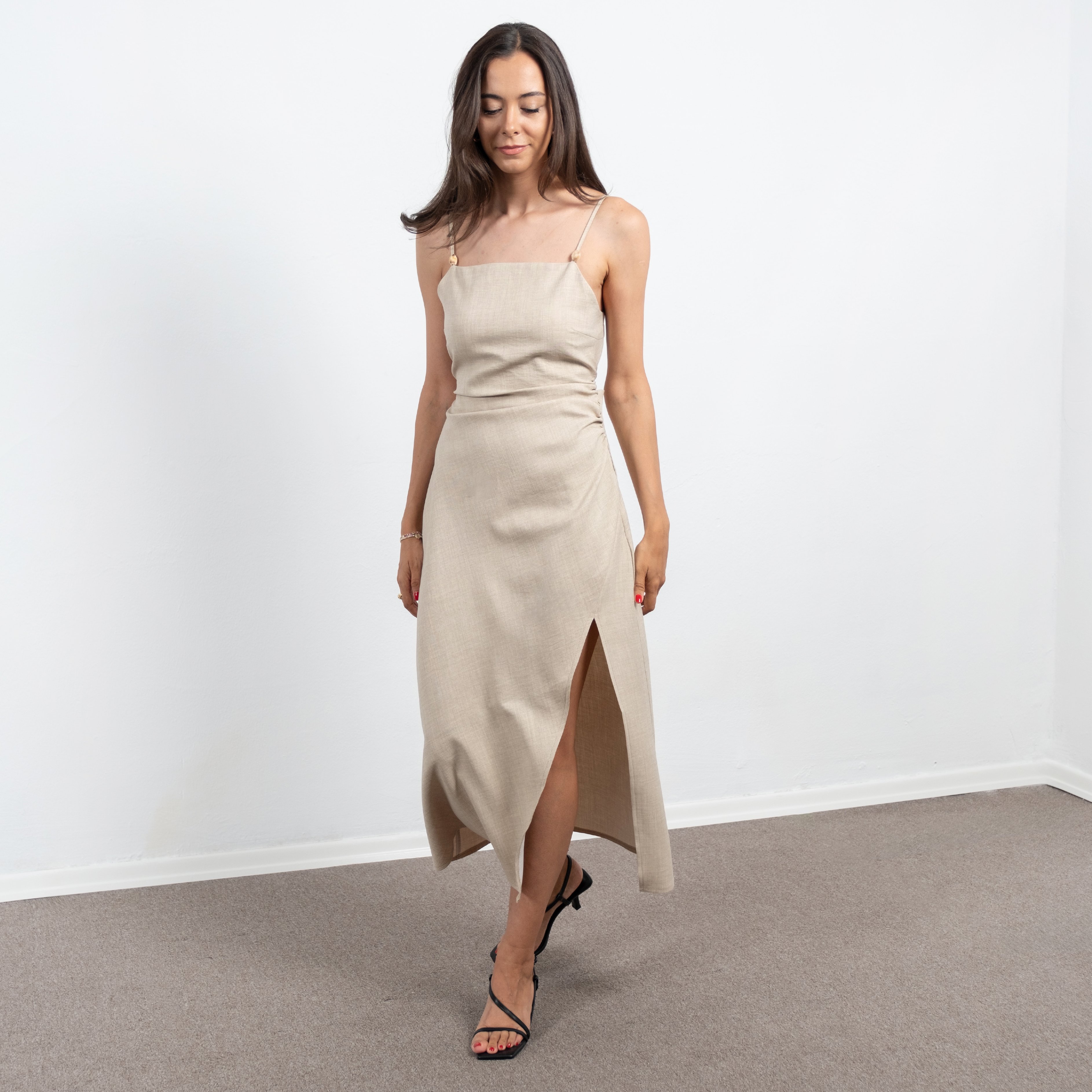 Nadia Taş Sırt Dekolteli Yırtmaçlı Elbise