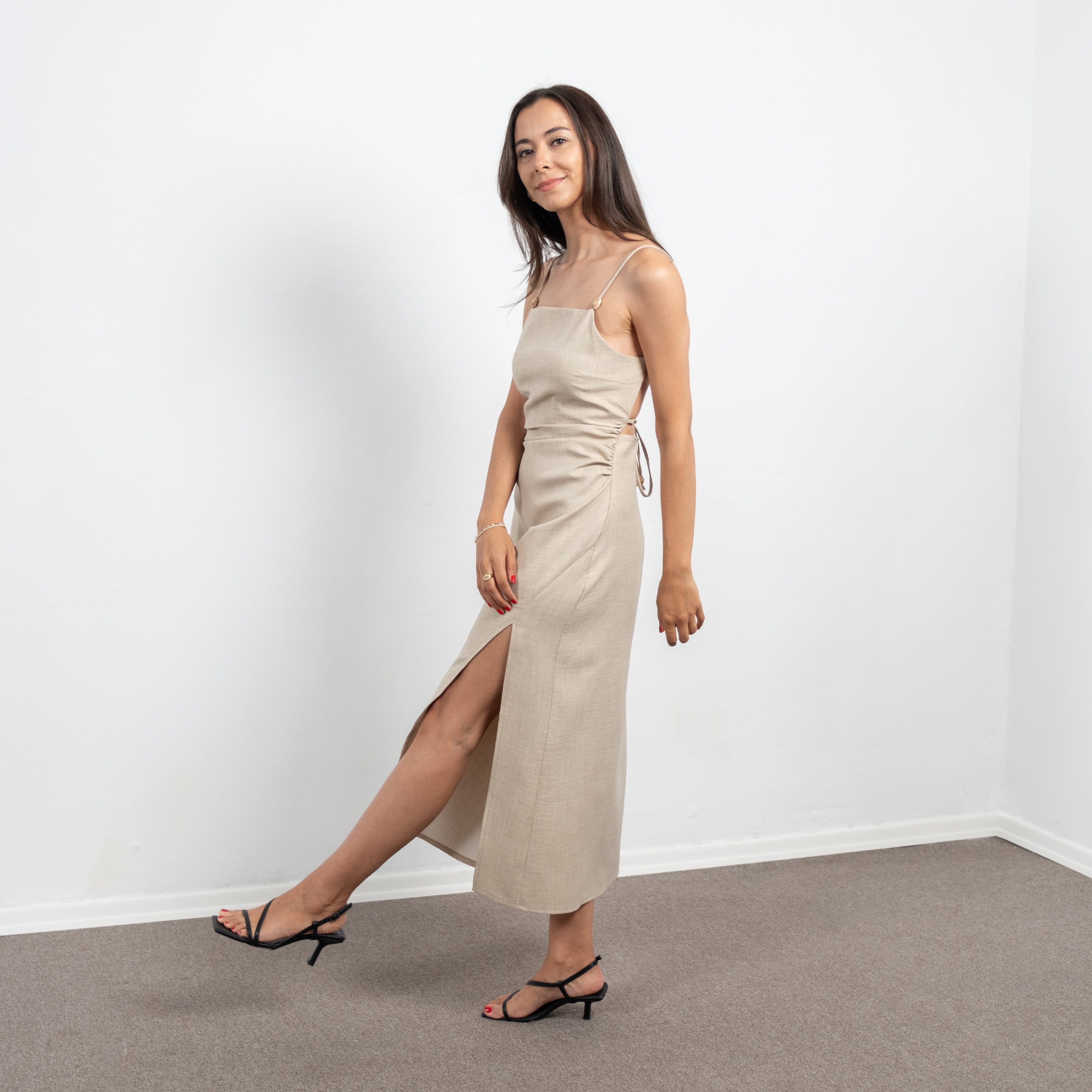 Taş Sırt Dekolteli Yırtmaçlı Elbise