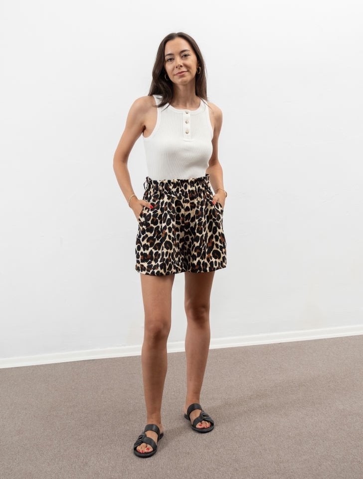 Meliora Leopar Desenli Beli Lastikli Şort