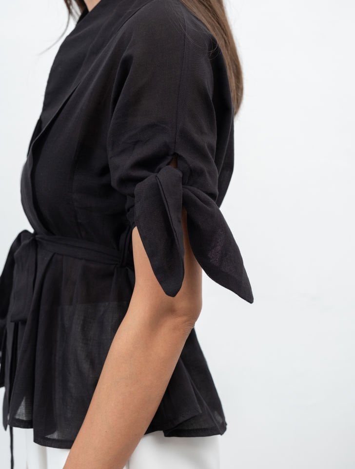 Delia Siyah Kol Detaylı Gömlek