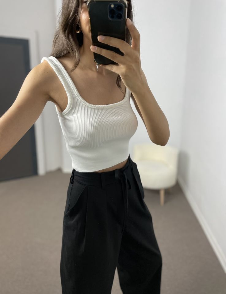 Beyaz Crop Triko Atlet