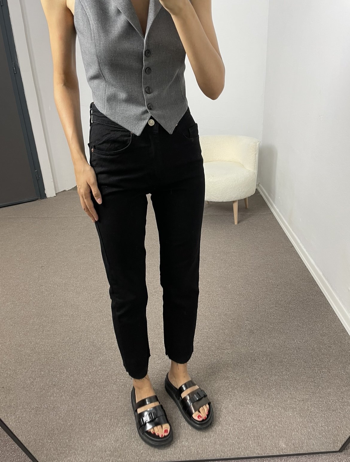 Siyah Premium Kesik Paça Jean