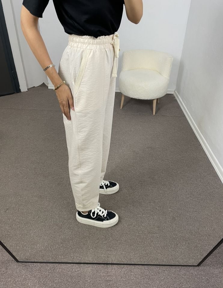 Louna Bej Cep Detaylı İnce Gabardin Havuç Pantolon