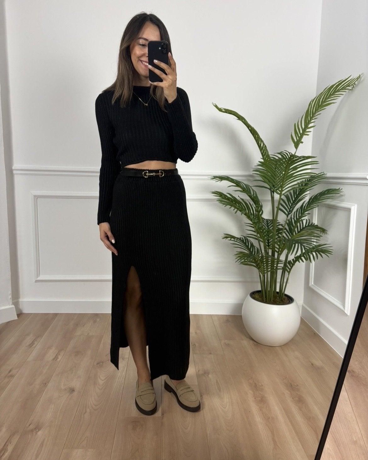 Nora Siyah Yırtmaçlı Etek Triko Takım