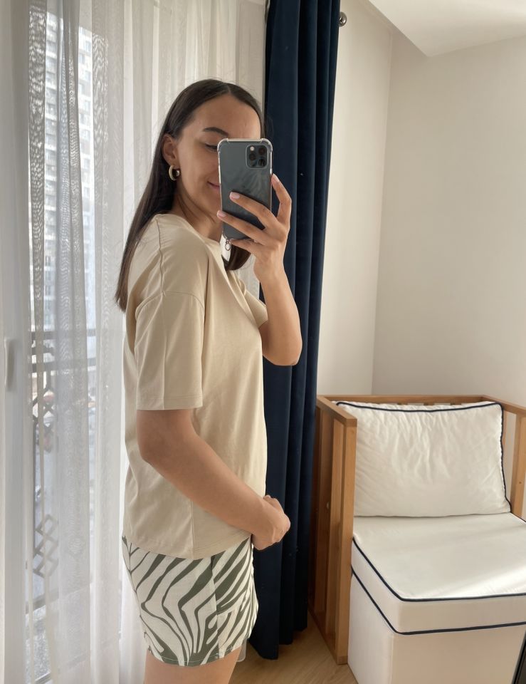 Bej Dilvin Basic Tişört