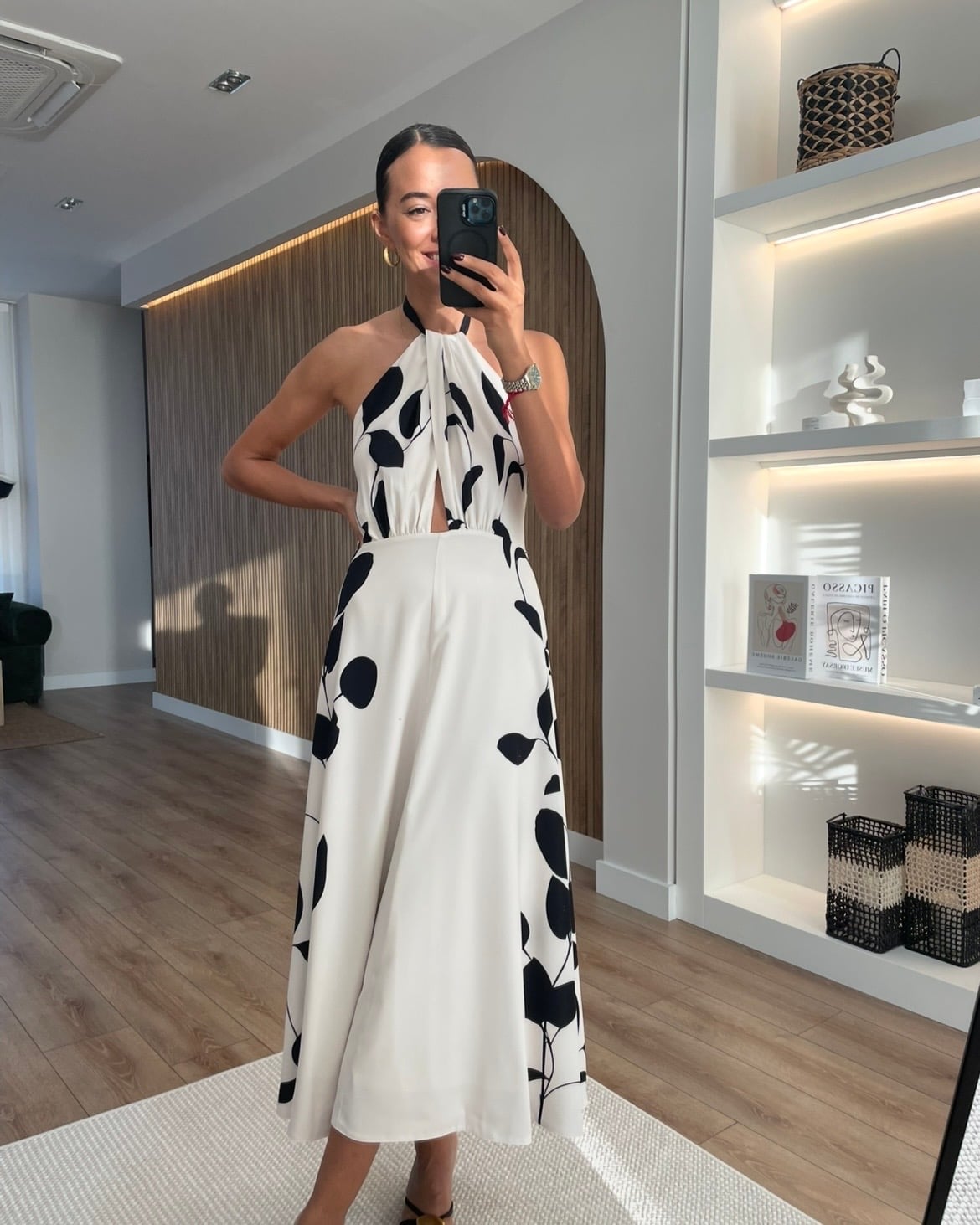 Flora Beyaz Çiçekli Maxi Premium Elbise